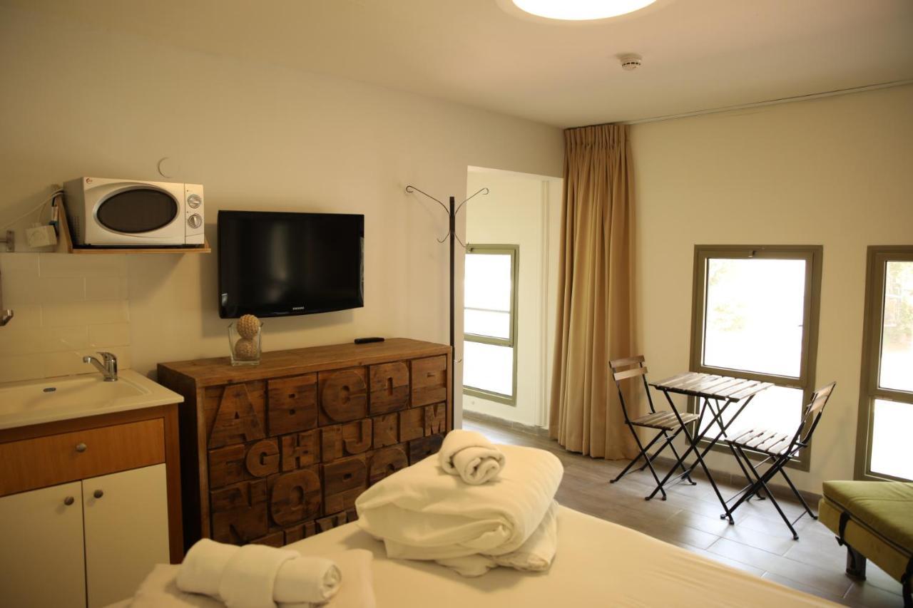 Bait Alfa Kibbutz Country Lodging Bet Alfa Buitenkant foto