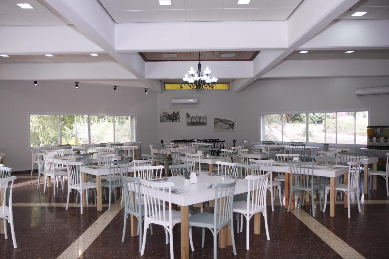 Bait Alfa Kibbutz Country Lodging Bet Alfa Buitenkant foto