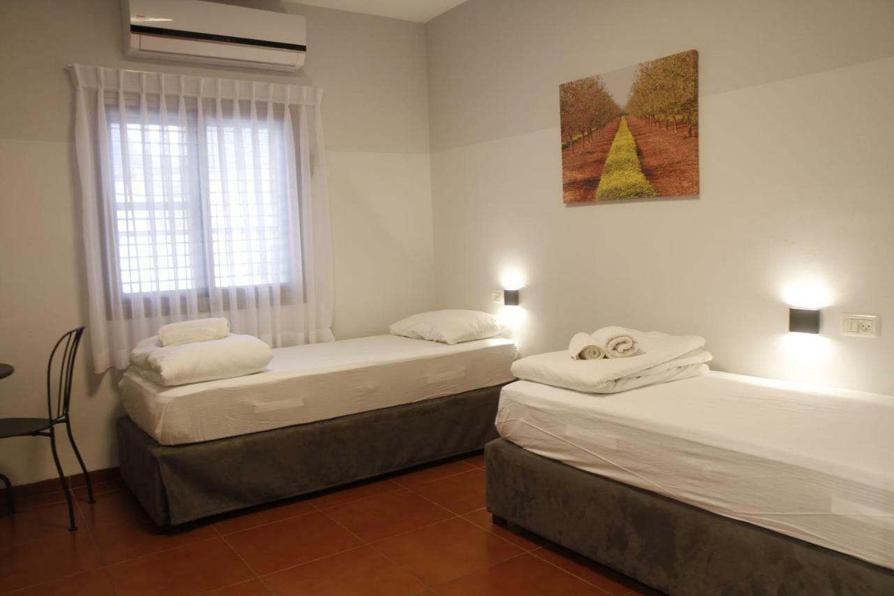 Bait Alfa Kibbutz Country Lodging Bet Alfa Buitenkant foto